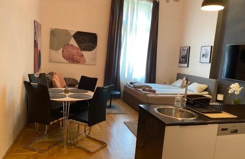Ujlipotvaros Apartamento | Stylish Apartment by the Vígszínház Theater