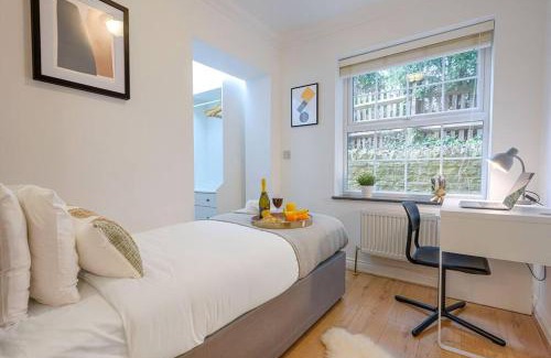 Northampton Apartamento | Stylish Apartment - Central Location - Free Parking, Self-Check-In, Fast Wifi and Smart TV by Yoko Property