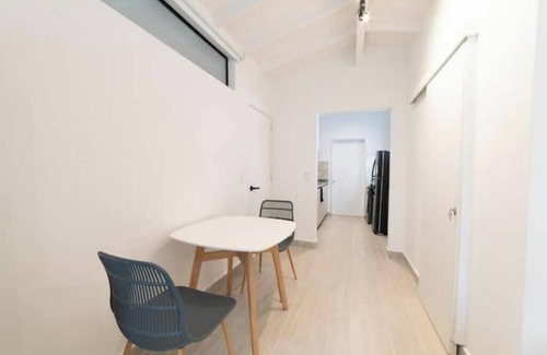 Los Naranjos Apartamento | Stylish Apartment Close to Beautiful Park