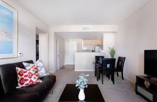 Old Pasadena Apartamento | Stylish Apartment/Great Location/WiFi/Self Check In-Out/High Cleanliness Stdrs!