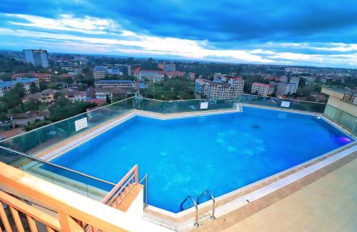 Nairobi West Apartamento | Stylish Apartment Ideal for long Stays