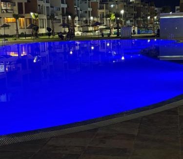 Cabo Negro Apartamento | Stylish Apartment in Cabo - Pool View & Strandnähe