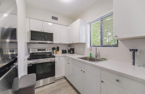 East Little Havana Apartamento | Stylish Apartments on Iconic Calle Ocho
