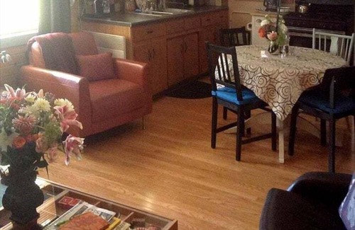 Pinehurst Casa | Stylish Artistic Cabin Vacation Rental near Sequoia Kings National Park