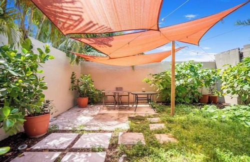 Overtown Casa | Stylish artistic house, close to Wynwood, Downtown