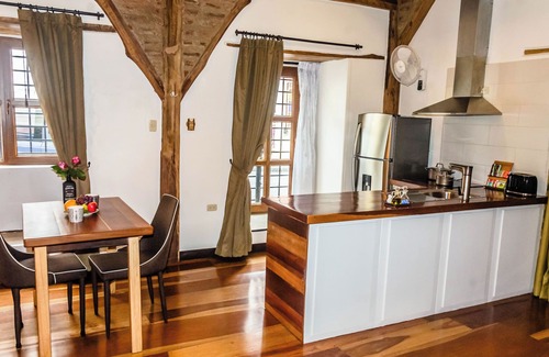 Centro histórico de Quito Apartamento | Stylish Artist’s Haven in Quito – Prime Location