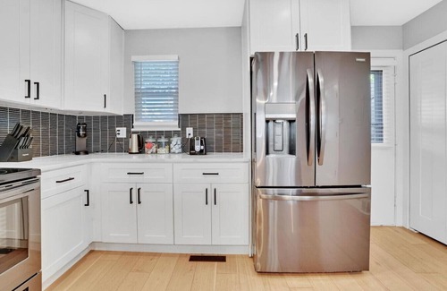 Scenic Heights Casa | Stylish Arvada Duplex | 10 Min to Olde Town & Denver