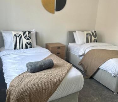 Barwell Apartamento | Stylish Barwell Home B with Free Parking - Sleeps 4
