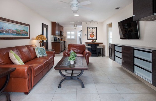 Indian Rocks Beach Condominio | De lujo encontrados en Indian Rocks Beach pintoresco!