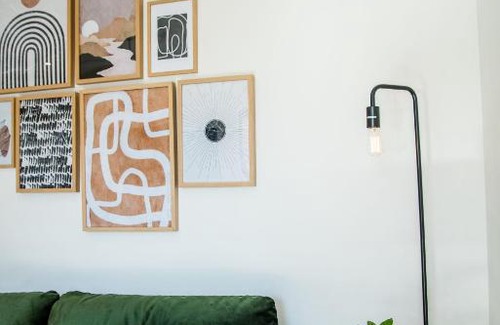 Bilinga Apartamento | STYLISH BEACHSIDE PARADISE I SUNLIT COMFORT on THE GOLD COAST