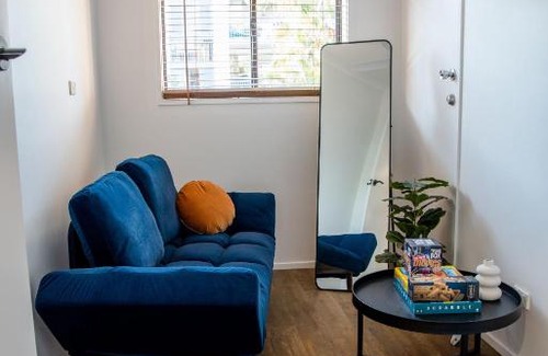 Bilinga Apartamento | STYLISH BEACHSIDE PARADISE I SUNLIT COMFORT on THE GOLD COAST
