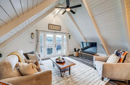 Geneva Casa | Stylish Bellingham Home with Lake and Mountain Views!