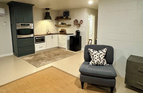 Lawton Cabina | Stylish cabin near Medicine Park