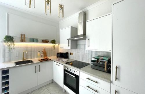 Perth Apartamento | Stylish & Chic Central Apartment with Hot Tub