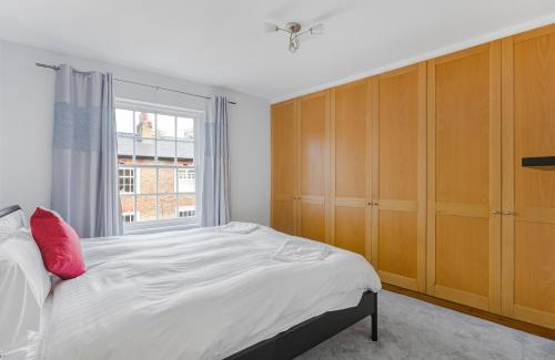 St Albans Casa | Stylish, City Centre Retreat