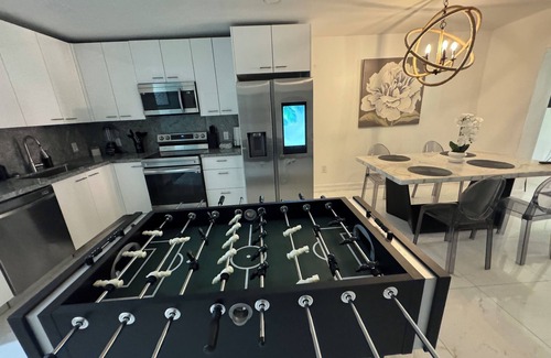 Overtown Casa | Stylish City Gardens