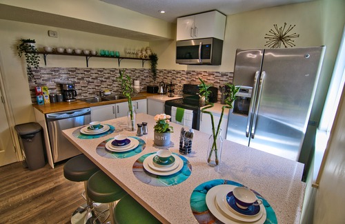 Mission Casa | Stylish, clean and adorable 2 bedroom suite!