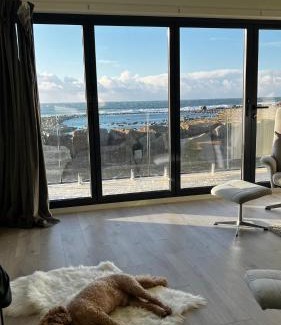 Vestbygd Casa | Stylish Coastal House with Stunning Ocean View