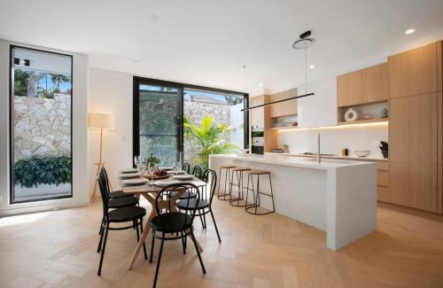 Burraneer Casa | Stylish Coastal Retreat Near Cronulla Beach