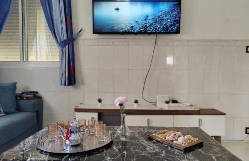 Achakkar Apartamento | Stylish Coastal Stay with Panoramic Sea Views