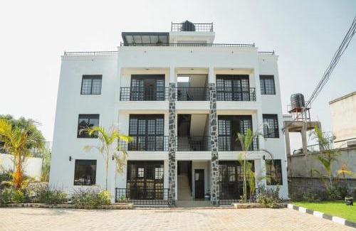 Entebbe Apartamento | Stylish Comfort at Bweya Suites, Modern Apartment on Entebbe Road
