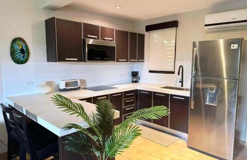Coco Sunset Hills Casa | Stylish & Comfortable Condo With Balconies