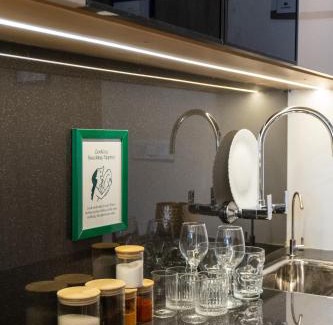 Jaypee Greens Apartamento | Stylish & Comfortable Studio near Expo Center Greater Noida opposite Metro