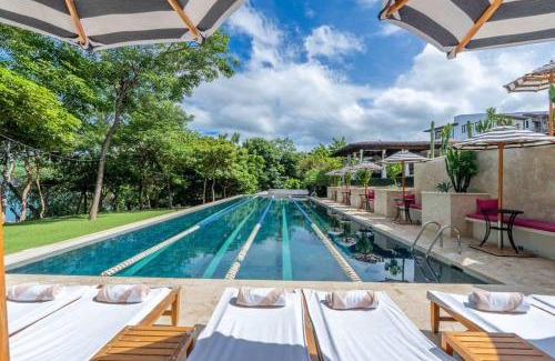 Las Catalinas Apartamento | Stylish Condo in the Heart of Las Catalinas with Vibrant Design & Exclusive Beach Club Access