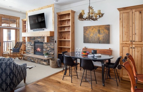 Victor Condominio | Stylish Condo in Victor Now Available for Summer 2022 and Beyond!