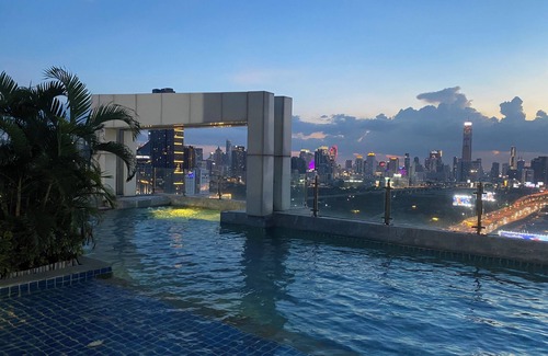 Makkasan Apartamento | Elegante condominio c/Kingsize-Bett, oficina y piscina @ MRT Rama9