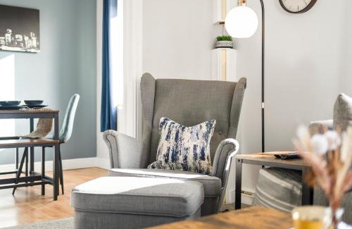 Bournemouth Casa | Stylish & Convenient 4BR House w/Garden & Parking