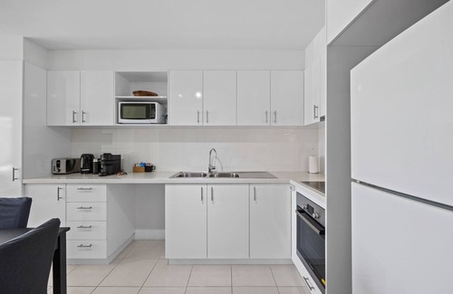 Rockingham Apartamento | Stylish Corporate Stay with Wi-Fi & Parking