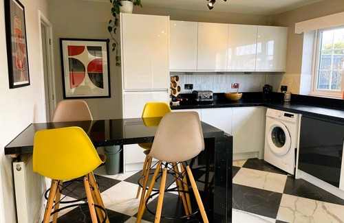 Cheltenham Casa | Stylish, Cosy & Peaceful Cheltenham Home