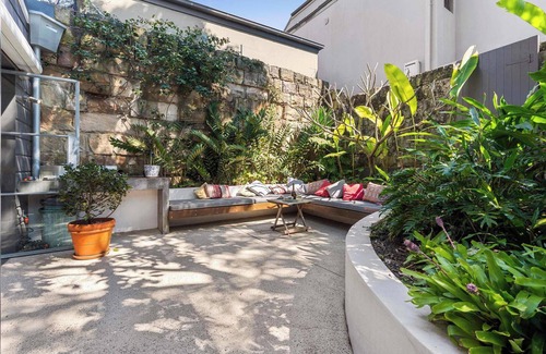 Balmain Casa | Stylish Cottage Retreat