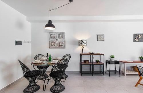 Swieqi Apartamento | Stylish & Cozy 2BR in Prime Location close to Beach