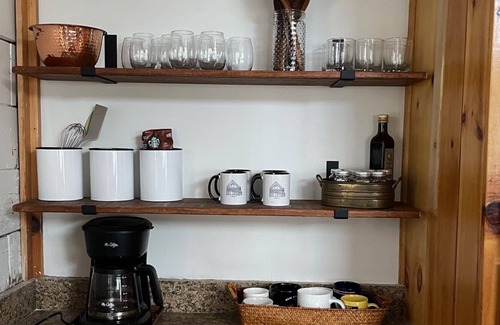 Wardsboro Cabina | Stylish, cozy log cabin between Mt. Snow & Stratton