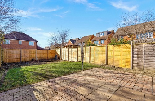 Swindon Apartamento | Stylish & Cozy Retreat /Prime Location/ Perfect for short & Long Stays