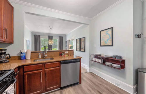 Dilworth Condominio | 800 Magnolia #2: Lovely 2BR near Uptown Charlotte