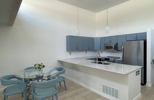 Lower Arapahoe Condominio | Stylish Downtown 2BR Condo in West End