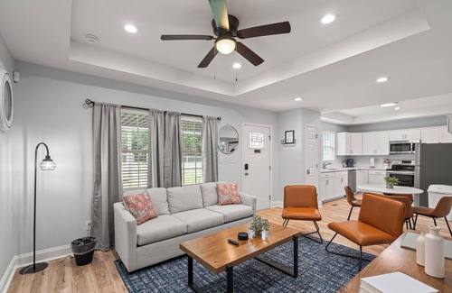Gastonia Casa | Stylish Downtown Gastonia Stay – 2BR/2BA w/ King + Queen