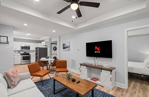 Gastonia Casa | Stylish Downtown Gastonia Stay – 2BR/2BA w/ King + Queen