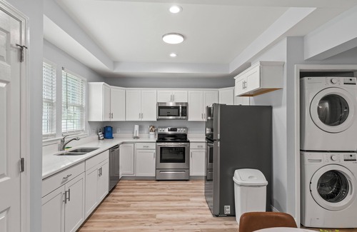 Gastonia Casa | Stylish Downtown Gastonia Stay – 2BR/2BA w/ King + Queen