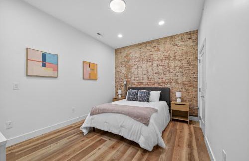 Bloomington Apartamento | Stylish Downtown Unit with Historic Charm apts