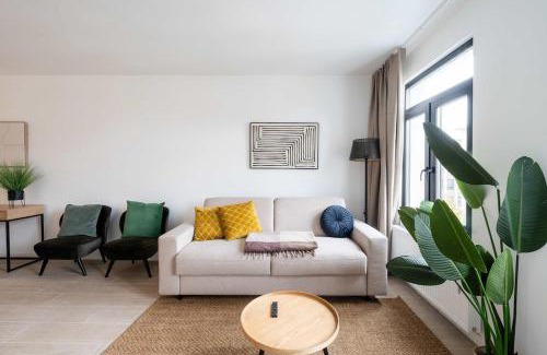 South Antwerp Apartamento | Stylish Duplex for 8 in Central Antwerp