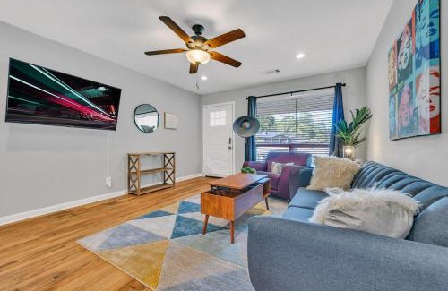 Candler-McAfee Apartamento | Stylish Duplex Near East Lake Golf Course-Unit B