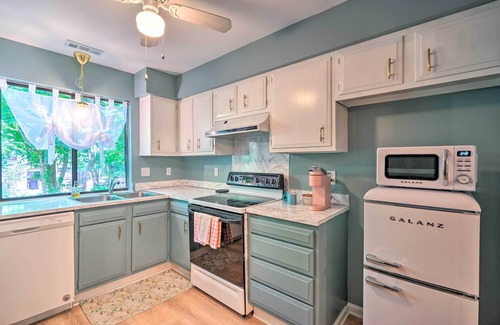 North Garrett Road Casa | Stylish Durham Townhome < 5 Mi to Downtown!
