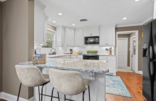 Tougaloo Casa | Stylish Eastover Stay - Sleeps 10 + Pet Friendly
