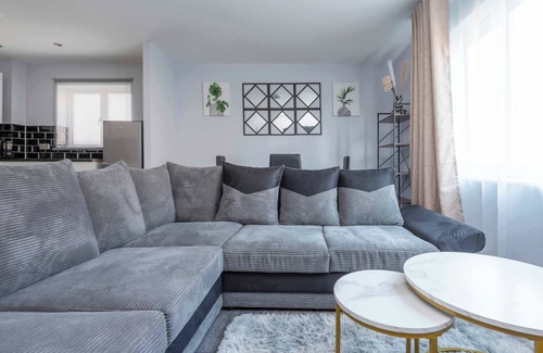 Glyndon Apartamento | Stylish Elegant New Flat 5 Min from Elizabeth Line
