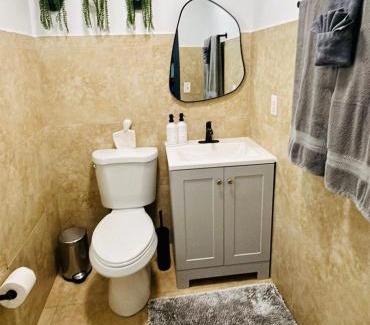 Hialeah Apartamento | Stylish Escape by Miami International Airport