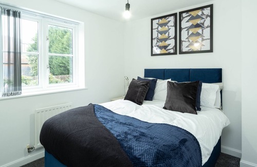 Birmingham Casa | Luxury Executive Home No96 - A beautiful Luxurious and modern 5 bedroom house featuring 3 en-suites